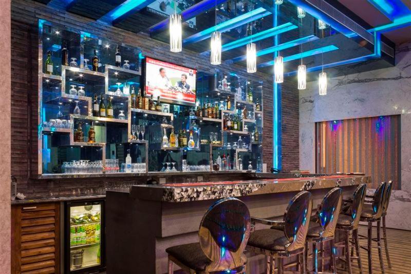 Club Florence Γκουργκάον Εξωτερικό φωτογραφία